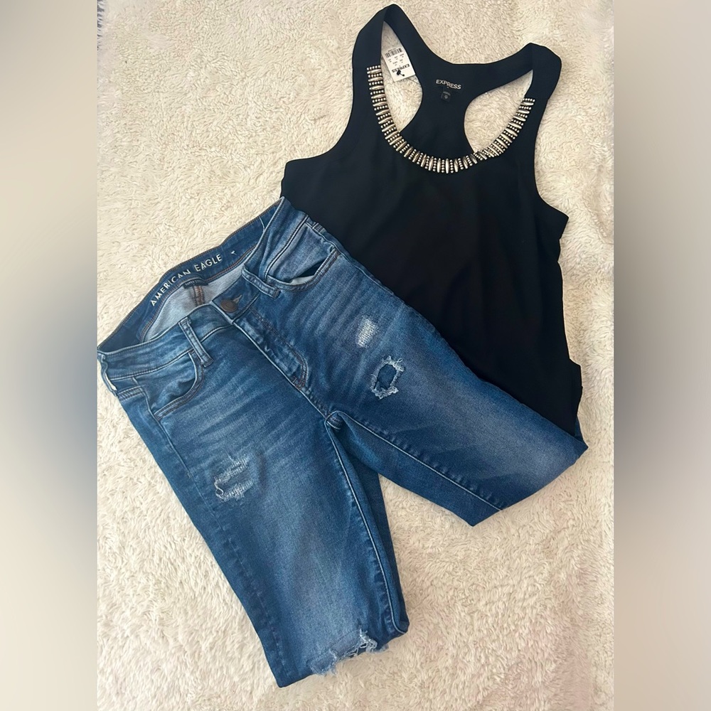 American Eagle 🦅 skinny, stretch jeans. Size 2 short.